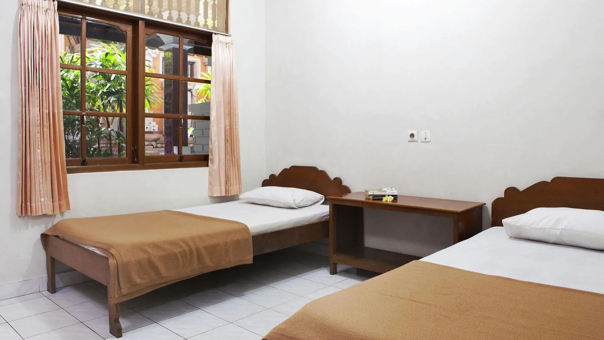 Palm Garden Kuta Hotel Kuta  Guest house